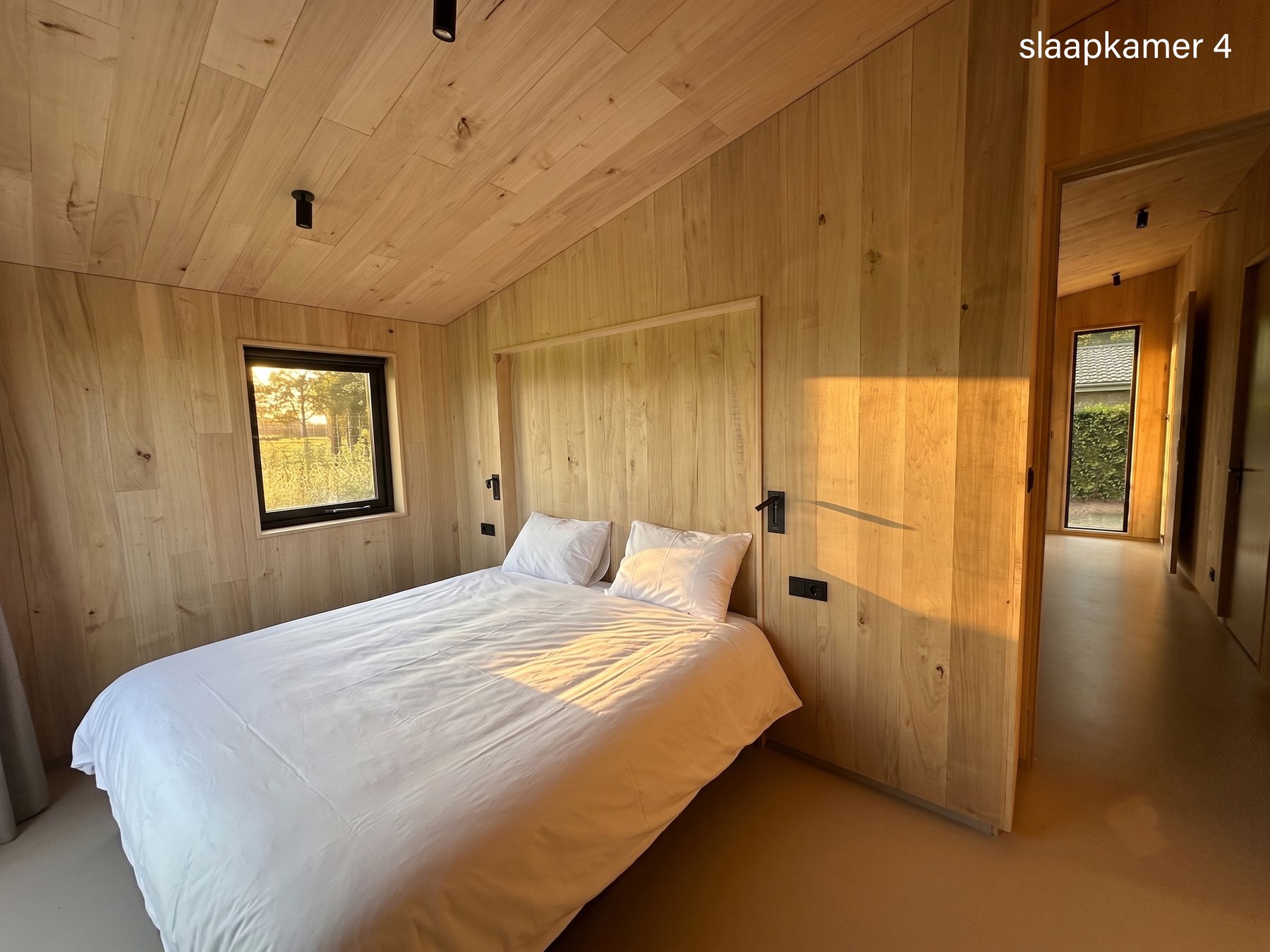 Slaapkamer vier gezien vanuit de gang