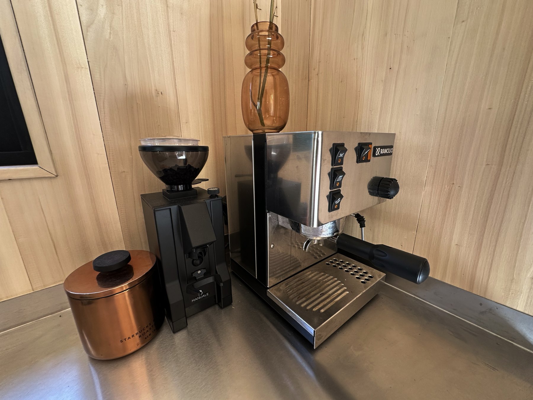 Vers gezette espresso in het vakantiehuis